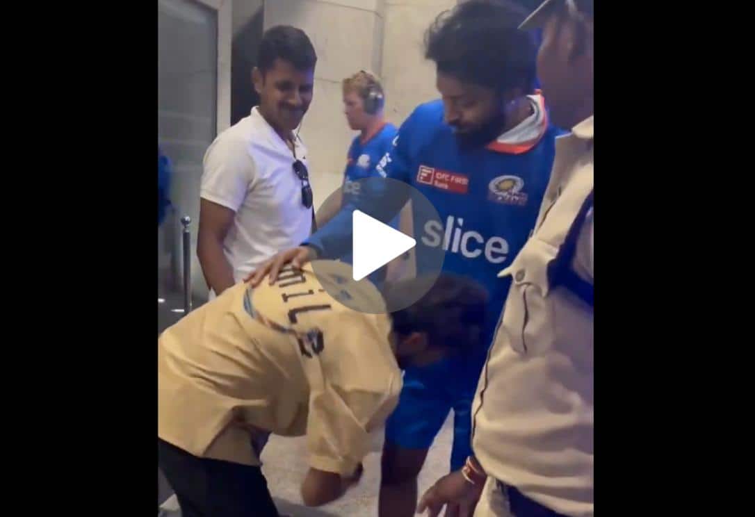 [Watch] Die-Hard Hardik Pandya Fan Touches His Feet Ahead Of MI-SRH IPL Match